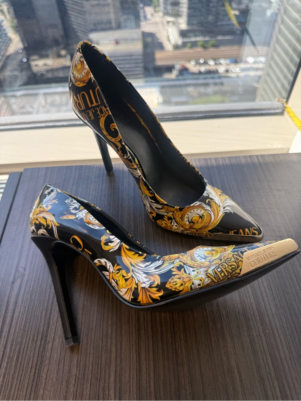 Versace Jeans 7.5 (38) Collect Black & Gold Baroque no box stickers on bottom